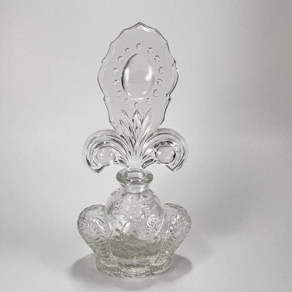 Vtg LE Smith Co Perfume Bottle Fleur de Lis Vanity Beaded Medallion 40s - Picture 1 of 16